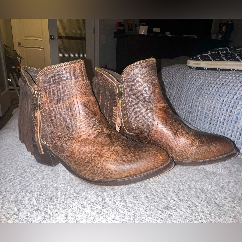 Circle G Fringe Booties
